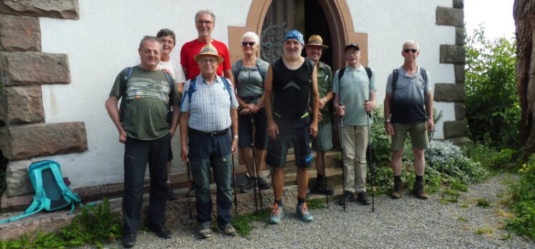 Schwarzwaldverein wandert auf Hahn-und Henne-Weg